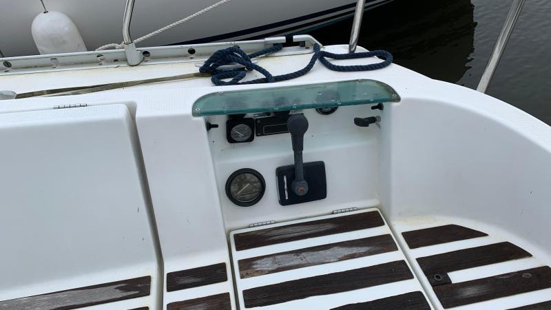 Voilier Beneteau Oceanis 300 1995 exterieur 28