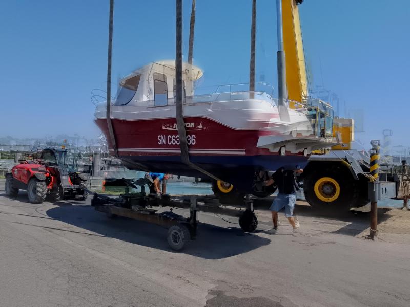 Bateau moteur Arvor 215 AS 2006 exterieur 9