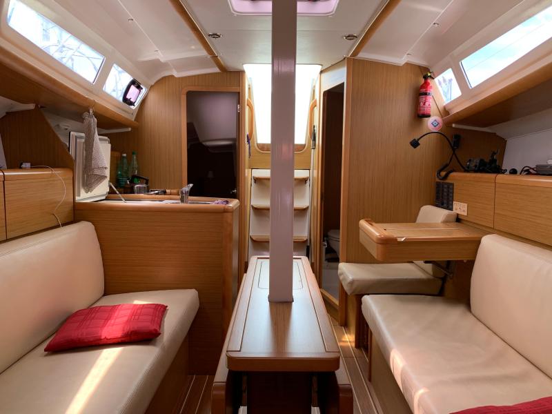 Voilier Jeanneau SUN ODYSSEY 33i Performance 2011 exterieur 23