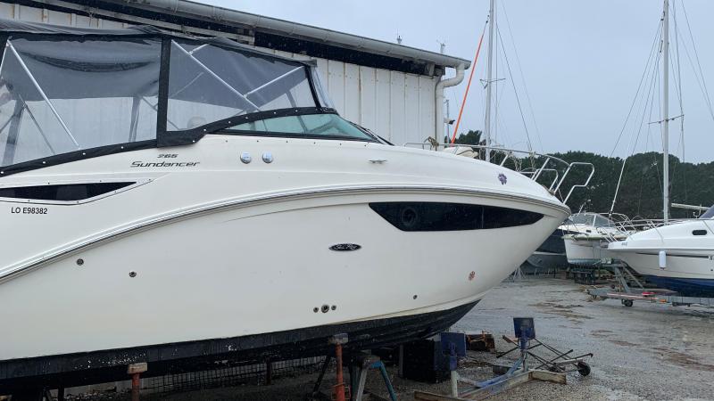 Bateau moteur Sea Ray Sundancer 265 2013 exterieur 3