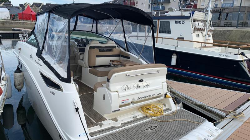 Bateau moteur Sea Ray Sundancer 265 2013 exterieur 5