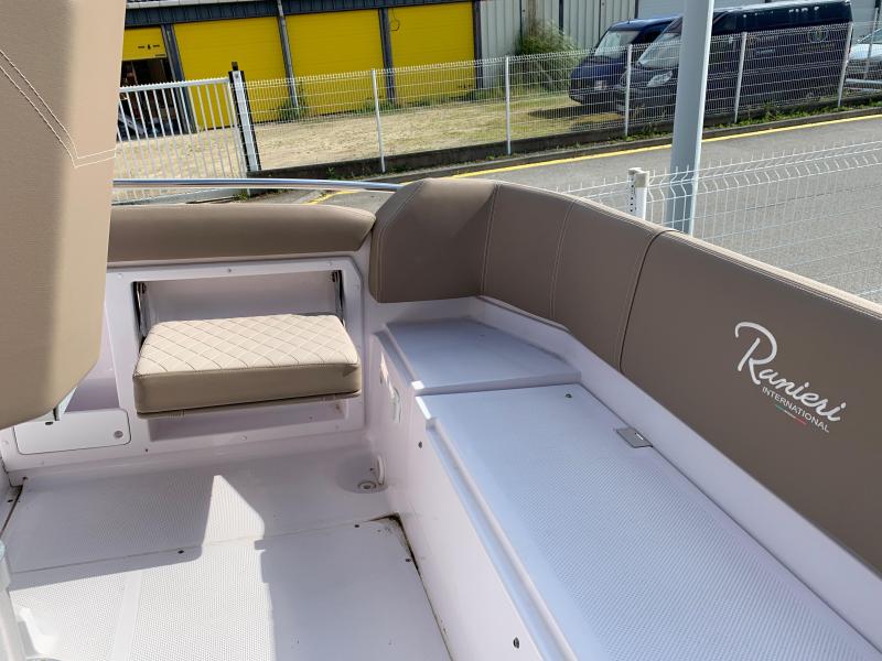 Bateau moteur Ranieri NEXT 220 SH 2019 exterieur 9