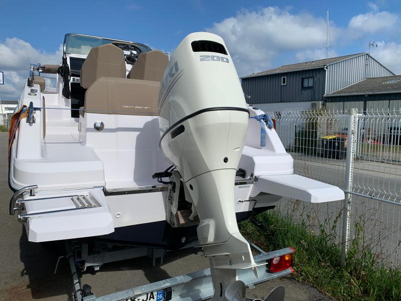 Bateau moteur Ranieri NEXT 220 SH 2019 exterieur 11