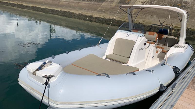 Bateau moteur Zodiac Medline 7.5 2022 exterieur 2