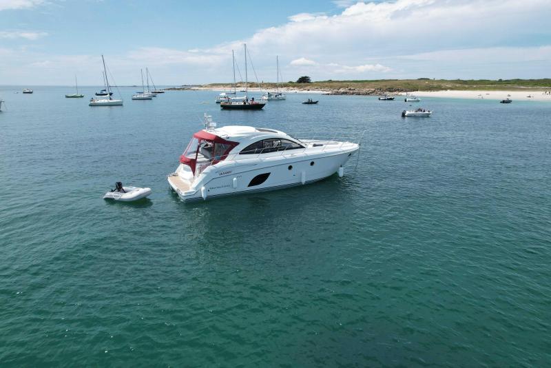 Bateau moteur Beneteau Monte Carlo 42 2011 exterieur 3