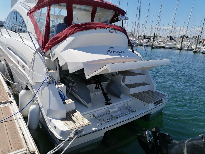 Bateau moteur Beneteau Monte Carlo 42 2011 exterieur 5