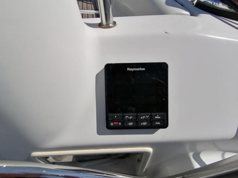 Voilier Beneteau Oceanis 40 2011 exterieur 34