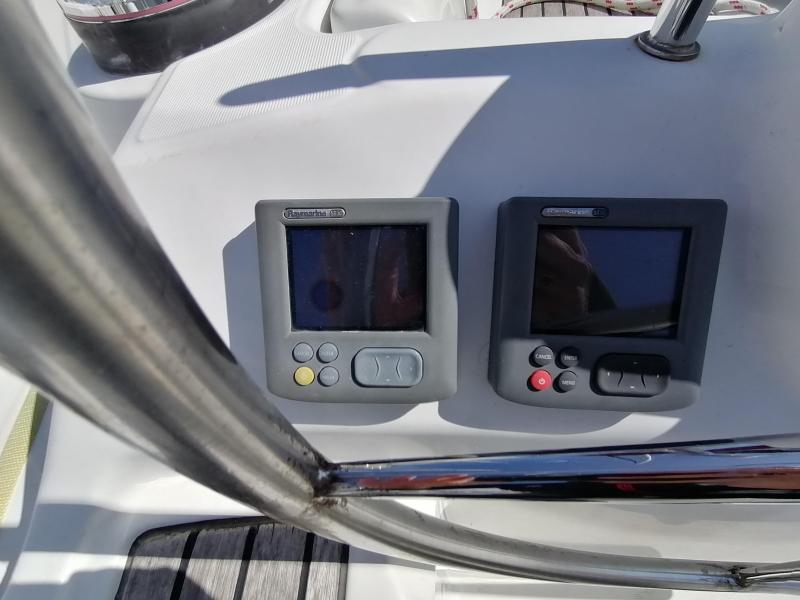 Voilier Beneteau Oceanis 40 2011 exterieur 35