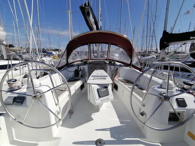 Voilier Beneteau Oceanis 40 2011 exterieur 4