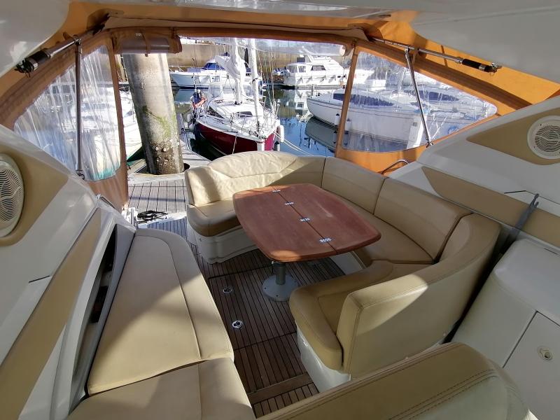 Bateau moteur Beneteau Monte Carlo 32 Hard Top 2011 exterieur 8