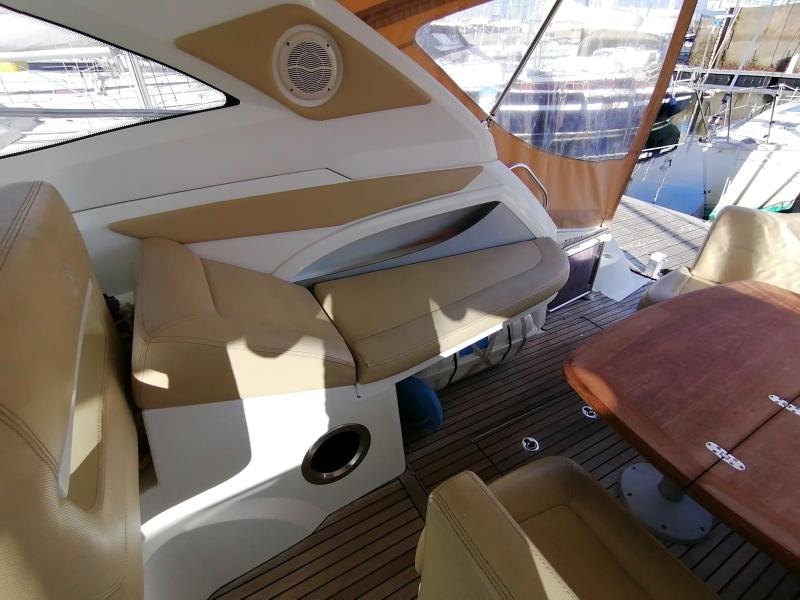 Bateau moteur Beneteau Monte Carlo 32 Hard Top 2011 exterieur 11