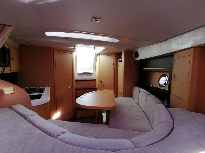 Bateau moteur Beneteau Monte Carlo 32 Hard Top 2011 exterieur 24