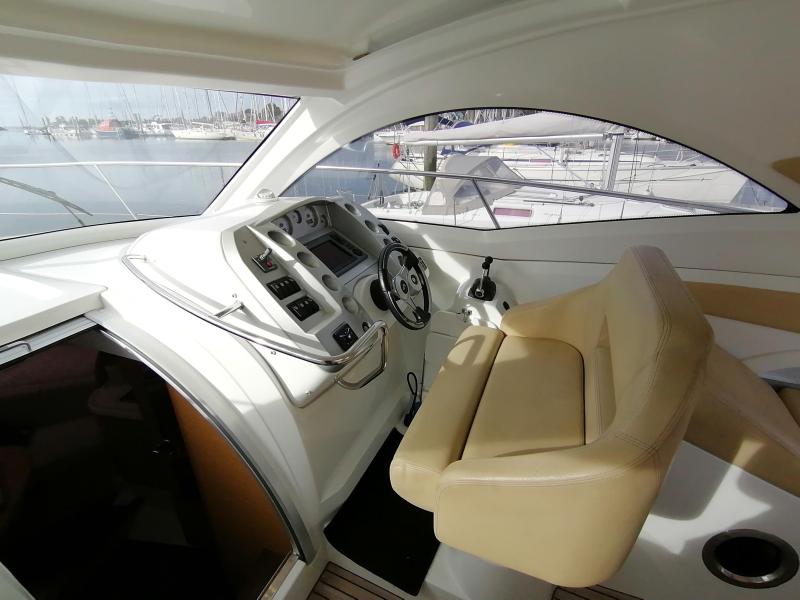 Bateau moteur Beneteau Monte Carlo 32 Hard Top 2011 exterieur 14