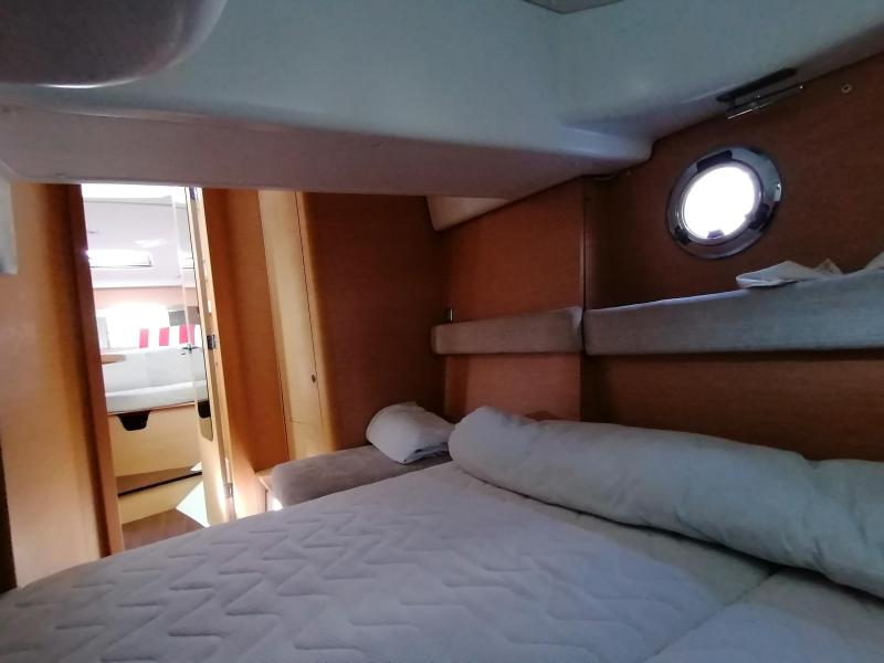 Bateau moteur Beneteau Monte Carlo 32 Hard Top 2011 exterieur 29