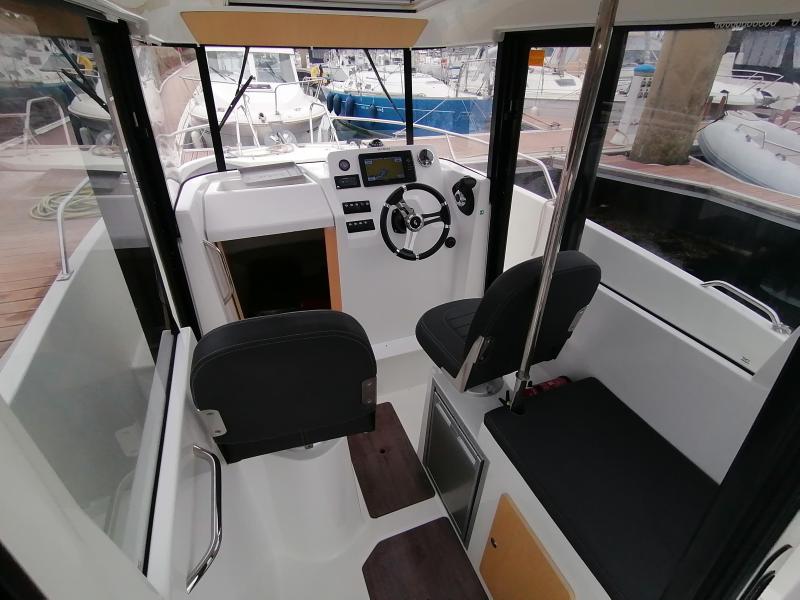 Bateau moteur Beneteau Barracuda 7 2017 exterieur 11