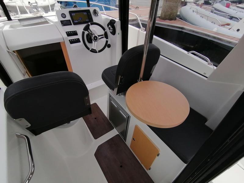 Bateau moteur Beneteau Barracuda 7 2017 exterieur 22