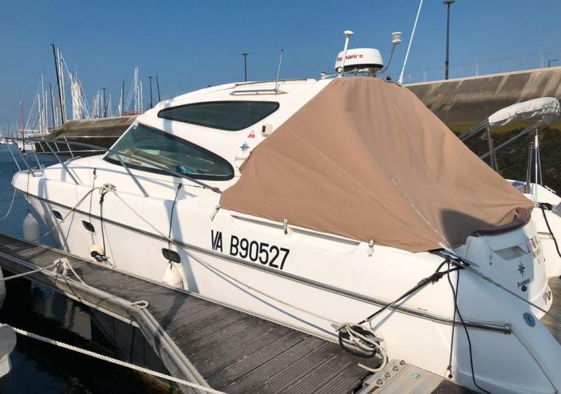 Bateau moteur Jeanneau Prestige 34 S. 2003 exterieur 2