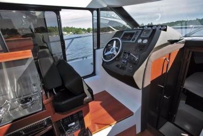 Bateau moteur Jeanneau NC 11 2017 exterieur 12