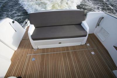 Bateau moteur Jeanneau NC 11 2017 exterieur 21