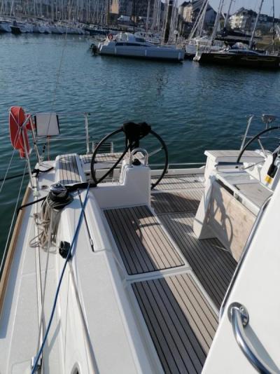 Voilier Beneteau Oceanis 38.1 2022 exterieur 7